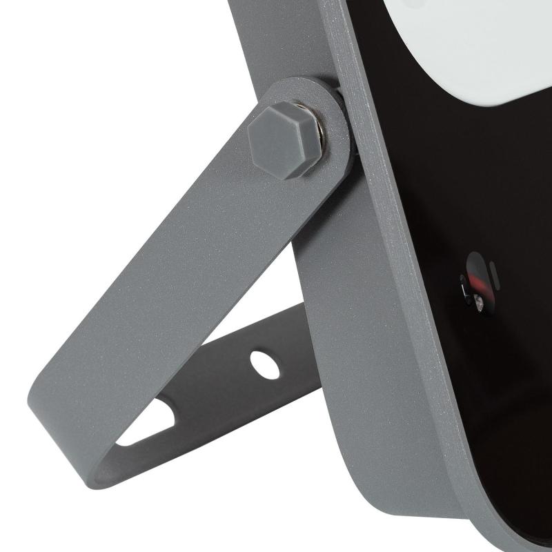 Image of 60W Solar LED Floodlight 10200lm IP65 with Remote Control