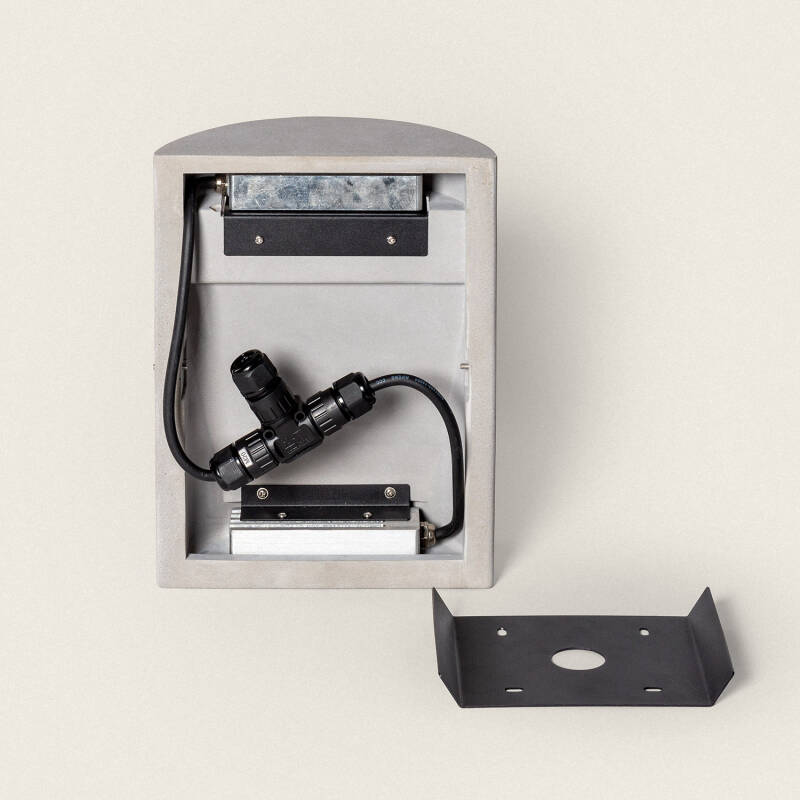 Image of Edit Zalix LED Outdoor Flush Wall Light