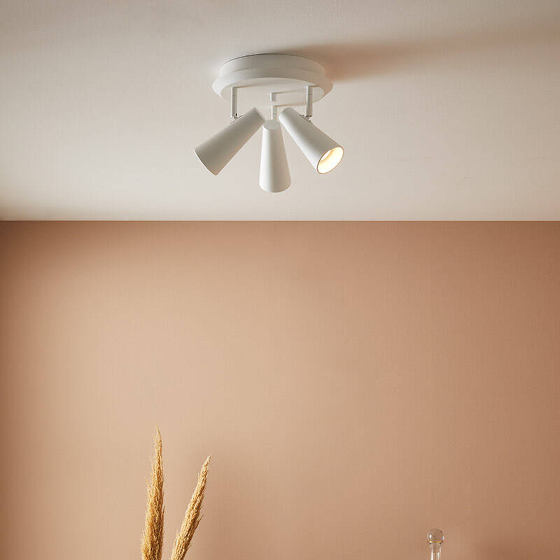 Image of Crest 3 Light Round Spotlight Plate
