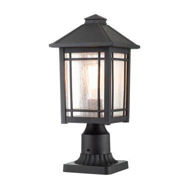Quoizel Cedar Point Pedestal Light