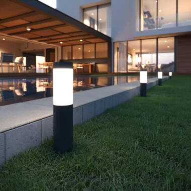 Image of Suri 365 Mini London LED USB Solar Post Light - Set of 4