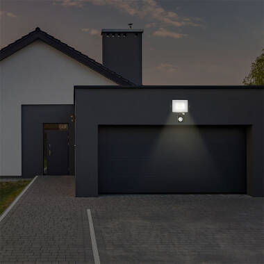 Image of V-Tac 10W Samsung Chip LED Floodlight with PIR Sensor
