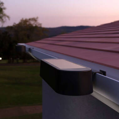 Suri Luxlow Solar LED Gutter Down Light