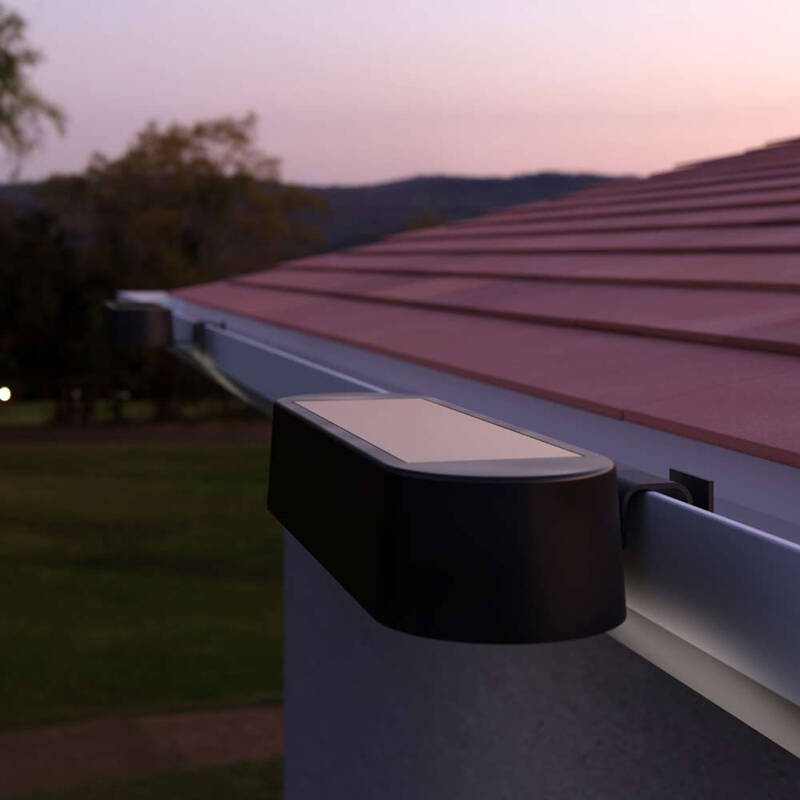 Image of Suri Luxlow Solar LED Gutter Down Light
