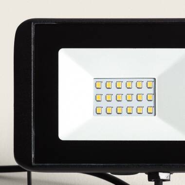 Image of EasyFit 12V Garden Lights Oak LED Floodlight Kit 8 Lights