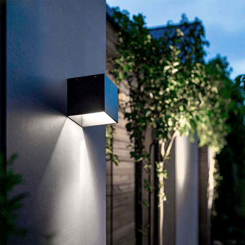 Image of Suri Rabat Solar LED Outdoor Wall Light with PIR Sensor