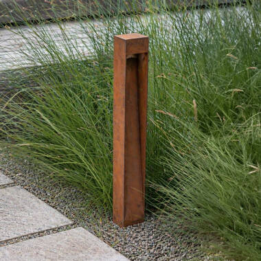Westport Coastal Rusty Ray 1000 LED Outdoor Post Light- Rust Brown